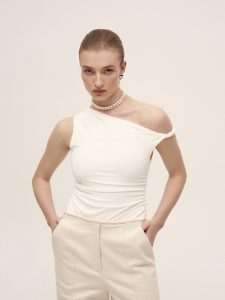 Боді-купальник з відкритим плечем 2